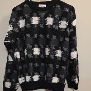 Patchogue Black and White Patterned Crewneck Sweater